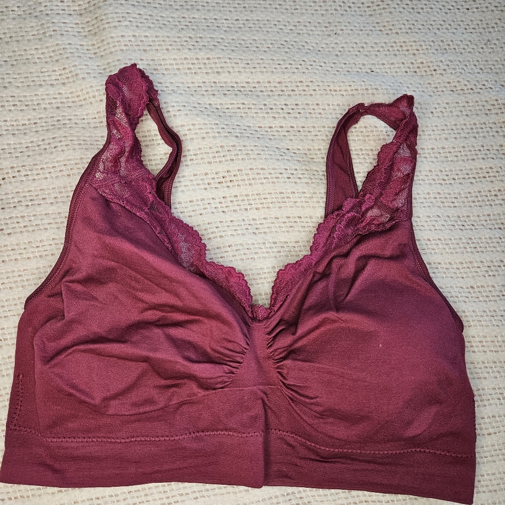 Rhonda Shear Womens 1X Lace Bra Bralette Removable Pads Pullover Plus Size